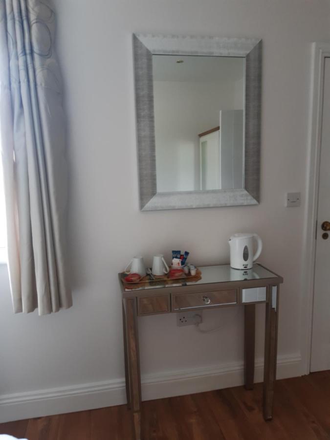 Green Acres Guesthouse- Accommodation Only Lower Coolcorcoran Pokoj fotografie